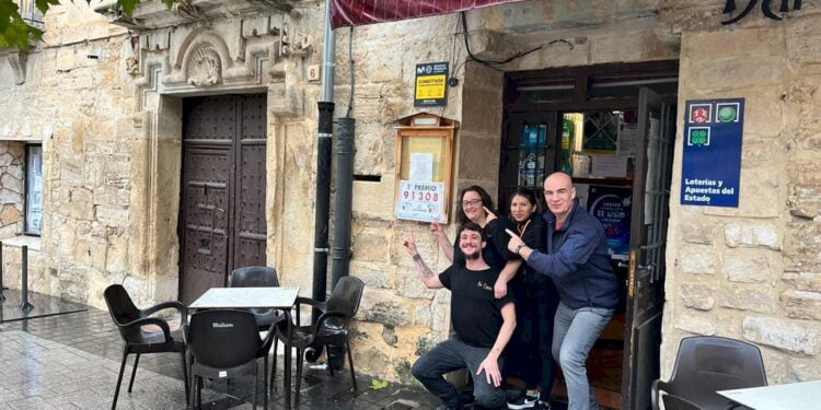 La suerte sonríe en Priego: ha caído el segundo premio de la Lotería Nacional 1 La suerte sonríe en Priego ha caído el segundo premio de la Lotería Nacional