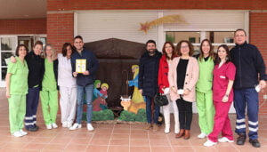Los ancianos y ancianas del SED felicitaron la Navidad y el Año Nuevo al Ayuntamiento de Cabanillas