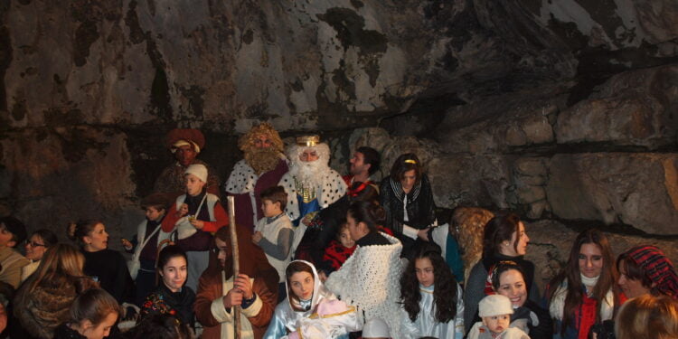 Así se armó el Belén, en Vega del Codorno, en el año 1986