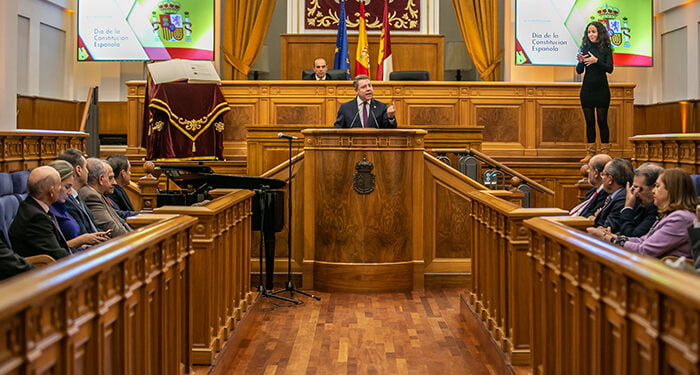 Page reivindica tipificar los delitos que atacan a la Constitución Española, “sobre todo los referendos ilegales” 1 Page reivindica tipificar los delitos que atacan a la Constitución Española, “sobre todo los referendos ilegales”