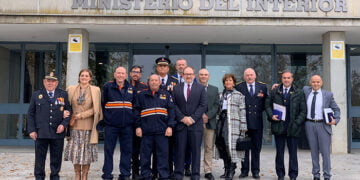 Ramón Pérez Tornero, José Manuel Olmeda y la Agrupación de Voluntarios de Protección Civil de Minglanilla reconocidos con placas al mérito por la Asociación de Agrupaciones y Asociaciones de España