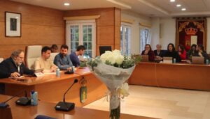 Recuerdo y homenaje a Fernández Bernabéu en el primer Pleno municipal de Cabanillas tras su reciente fallecimiento