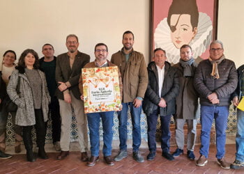 Un diseño inspirado en los Tapices de Pastrana será el cartel anunciador de la XLII Feria Apícola Internacional 9 Un diseño inspirado en los Tapices de Pastrana será el cartel anunciador de la XLII Feria Apícola Internacional