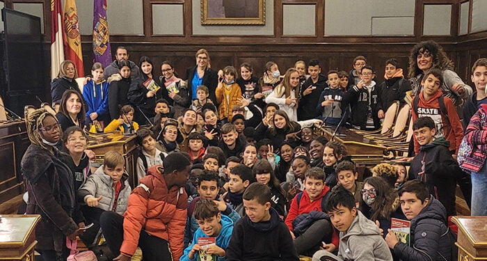 Un grupo de escolares de Azuqueca han visitado el Palacio Provincial, sede de la Diputación de Guadalajara