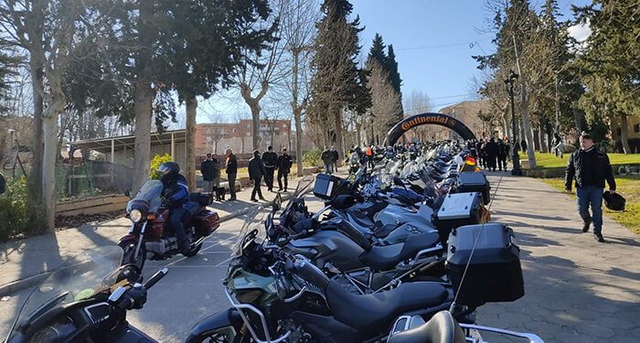 Alrededor de cinco mil motos y siete mil moteros se dan cita en la matinal ‘A los huevos fritos con patatas’ en Sacedón