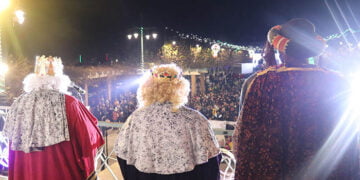 Cabanillas vive la Cabalgata de Reyes más multitudinaria de su historia