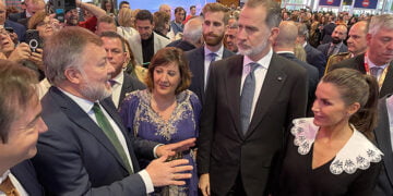 Dolz invita a Sus Majestades los Reyes a visitar Cuenca como Capital Española de la Gastronomía