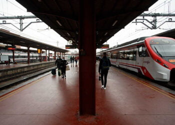 Los usuarios de Renfe en Castilla-La Mancha pueden adquirir a partir de este lunes los abonos gratuitos de Media Distancia y de Avant bonificados al 50%