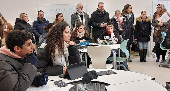 El Gobierno regional consolida e incrementa la prestación de los servicios públicos en el municipio de El Casar 1 El Gobierno regional consolida e incrementa la prestación de los servicios públicos en el municipio de El Casar