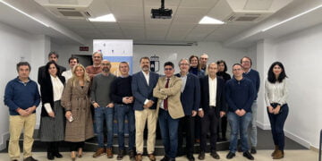 El Gobierno regional impulsa los despliegues de redes de telecomunicaciones con una guía de asesoramiento normativo para ayuntamientos y operadoras