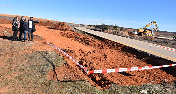El Gobierno regional inicia las obras de la glorieta en la CM-2202 en Motilla del Palancar con un presupuesto de más de 355.000 euros