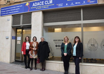 El Gobierno regional pone en valor el compromiso de ADACE Cuenca prestando servicio a las personas con daño cerebral sobrevenido
