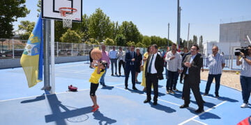 El Gobierno regional y el Ayuntamiento de Las Mesas firman un convenio para la puesta en marcha de una escuela infantil de 0 a 3 años