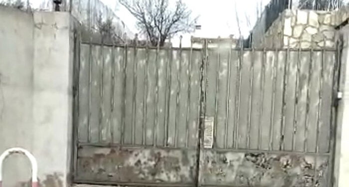 El PP de Barajas de Melo pide a la subdelegada del Gobierno que resuelva “de una vez” el problema de la ocupación en la urbanización de “El Ballestar”