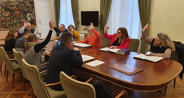 La Diputación de Guadalajara prevé licitar 114 contratos en 2023, con un coste estimado de 18,7 millones de euros 1 La Diputación de Guadalajara prevé licitar 114 contratos en 2023, con un coste estimado de 18,7 millones de euros