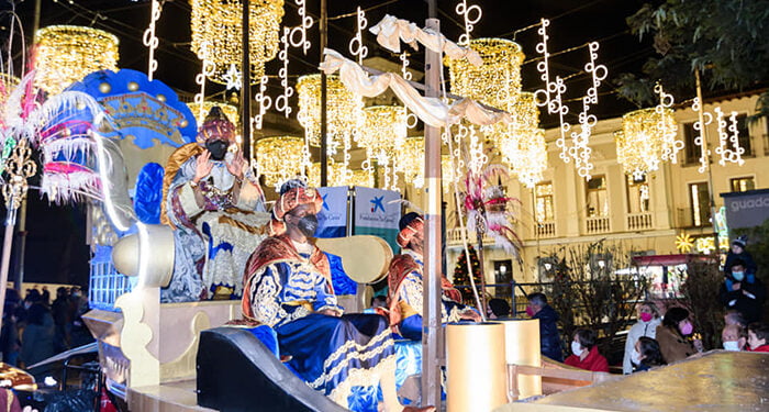 La Gran Cabalgata de Reyes de Guadalajara narrará un cuento sobre la magia de la Navidad con la llegada de sus Majestades en carroza 1 La Gran Cabalgata de Reyes de Guadalajara narrará un cuento sobre la magia de la Navidad con la llegada de sus Majestades en carroza