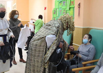 Las usuarias del Centro de Mayores de Cabanillas piden mucha salud y algunas tablets a los Reyes Magos