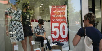 Llegan las rebajas..., pero no te vuelvas loco comprando