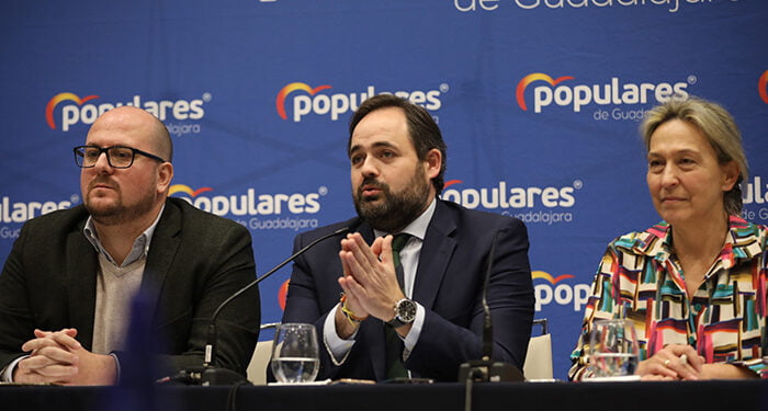 Núñez se deshace en elogios a Ana Guarinos: "Es una mujer inteligente, trabajadora, que lleva la gestión y el rigor por bandera, valiente, firme, decidida y que defiende su ciudad allá por donde va” 1 Núñez se deshace en elogios a Ana Guarinos Es una mujer inteligente, trabajadora, que lleva la gestión y el rigor por bandera, valiente, firme, decidida y que defiende su ciudad allá por donde va”