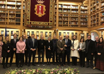 Perales, Yturralde, Antonio Pérez, José Ramón Izquierdo y Teresa Marín, protagonistas en la entrega de medallas como Hijos Predilectos y Adoptivos de Cuenca