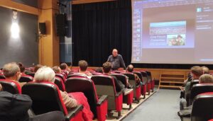 Prometedor estreno del nuevo «CineFórum Cabanillas»