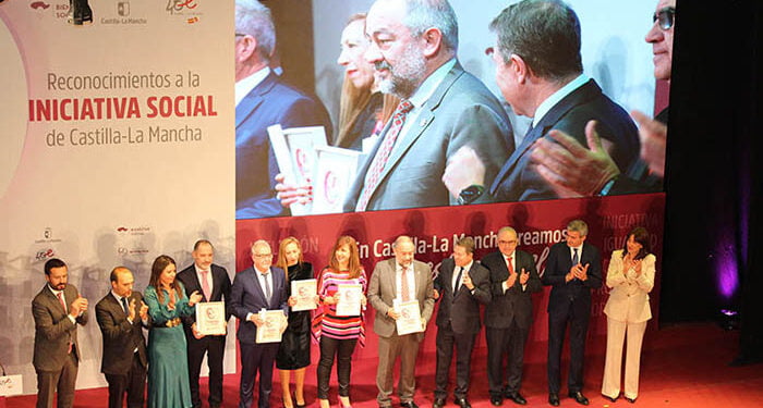 La Fundación General de la UCLM recibe el Premio Reconocimiento a la Iniciativa Social de Castilla-La Mancha 1 La Fundación General de la UCLM recibe el Premio Reconocimiento a la Iniciativa Social de Castilla-La Mancha