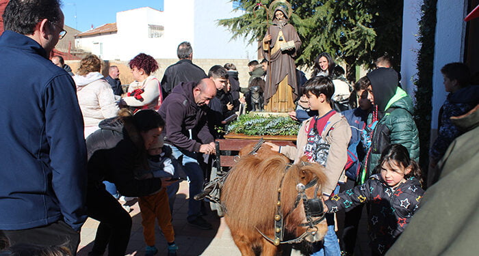 Récord de participación en San Antón en Quintanar del Rey