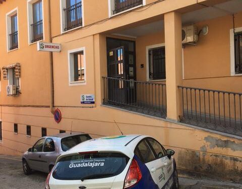 UGT denuncia que el fin del descuento en los combustibles hará que los profesionales sanitarios que usan su vehículo pierdan aún más dinero de sus bolsillos