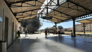 Vuelve un tren a la estación de Cuenca siete meses después..., pero no se hagan ilusiones