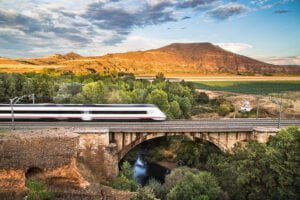 B_Verano - El Sorbe bajo el puente, el tren y la muela