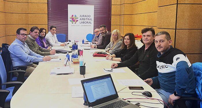 Constituida la mesa negociadora del convenio colectivo del Transporte de Viajeros por Carretera de Cuenca