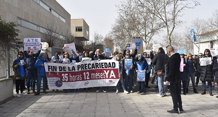 CSIF y STAS exigen el fin de los contratos precarios en la Consejería de Educación 1 CSIF y STAS exigen el fin de los contratos precarios en la Consejería de Educación