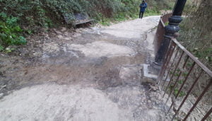 Cuenca en Marcha denuncia la “desidia” con las filtraciones de aguas fecales en el Paseo del Júcar