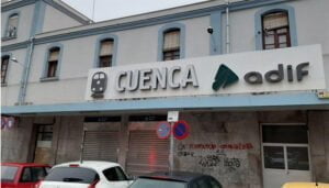 Cuenca en Marcha e IU rechazan la “infamia” del cierre de la línea de tren convencional y piden “responsabilidades políticas”