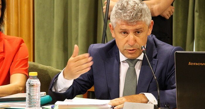 +CUENCA Ahora critica que el alcalde Darío Dolz e Isidoro Gómez Cavero, su socio de gobierno, carguen su incompetencia en los hombros de los trabajadores del Ayuntamiento 1 damaso matarranz sera el candidato a la alcaldia de la coalicion cuenca ahora