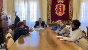 Dolz recibe a los trabajadores del sector de Limpieza en huelga por la renovación de su convenio colectivo