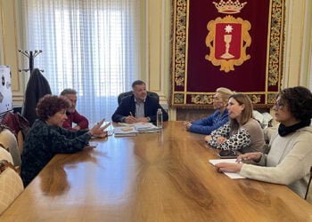 Dolz recibe a los trabajadores del sector de Limpieza en huelga por la renovación de su convenio colectivo 5 Dolz recibe a los trabajadores del sector de Limpieza en huelga por la renovación de su convenio colectivo