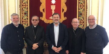 Dolz recibe al arzobispo de Cuenca de Ecuador, ciudad hermanada con Cuenca desde 2007