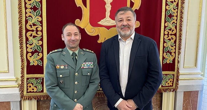 Dolz recibe al coronel Fernando Montes con motivo de su ascenso