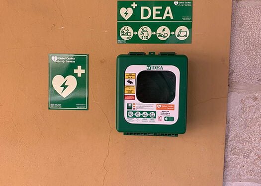 El Ayuntamiento de Brihuega instala desfibriladores en las primeras seis pedanías con la ayuda de fondos europeos a través de FADETA