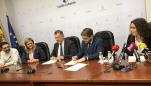 El Ayuntamiento de Cuenca se adhiere por primera vez a la Oficina de Intermediación Hipotecaria del Gobierno regional