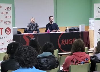 El diálogo social llega al instituto de Pastrana, de la mano de ‘Impulsa Guadalajara’ 5 El diálogo social llega al instituto de Pastrana, de la mano de ‘Impulsa Guadalajara’
