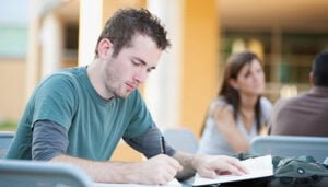 El DOCM publicará este lunes la convocatoria de las pruebas para la obtención del certificado de enseñanzas iniciales del año 2023