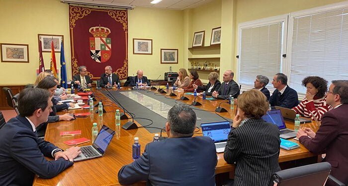 El equipo de dirección de la UCLM se reúne con el ministro de Universidades para analizar el futuro próximo en el ámbito académico