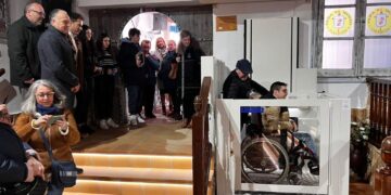 El Gobierno regional colabora en la instalación de una plataforma elevadora automática en la Peña El Mosto de Tarancón