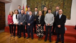 El Gobierno regional compromete a seis años la mejora del sistema educativo regional y de las condiciones laborales del profesorado