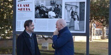 La Diputación de Cuenca inaugura la segunda parte de la exposición dedicada a la serie de televisión Clase Media