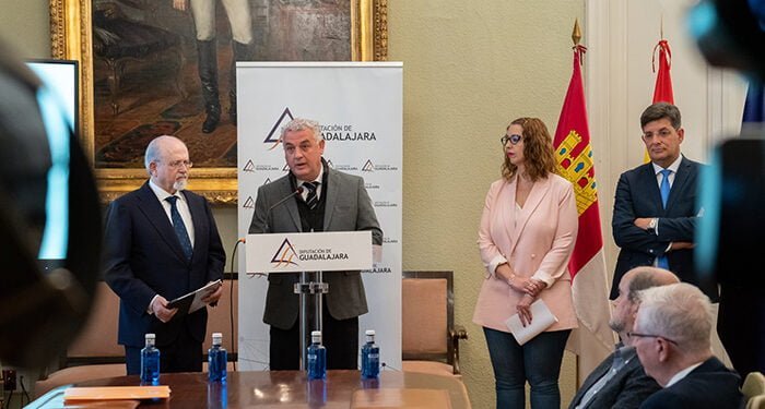 La Diputación de Guadalajara da la bienvenida a la Academia de Ciencias Sociales y Humanidades de Castilla-La Mancha 1 La Diputación de Guadalajara da la bienvenida a la Academia de Ciencias Sociales y Humanidades de Castilla-La Mancha