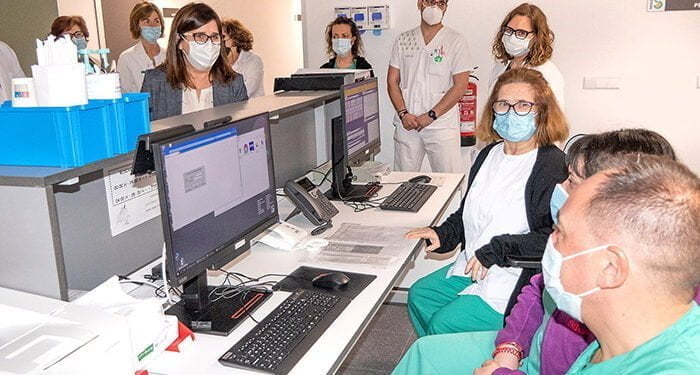 La directora gerente del Servicio de Salud de Castilla-La Mancha destaca las bondades del Hospital de Día en la ampliación del Hospital de Guadalajara