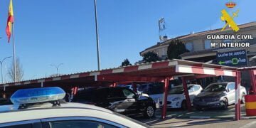 La Guardia Civil de Cuenca detiene a tres personas por sendos robos en vehículos en dos áreas de servicio de la A-3
